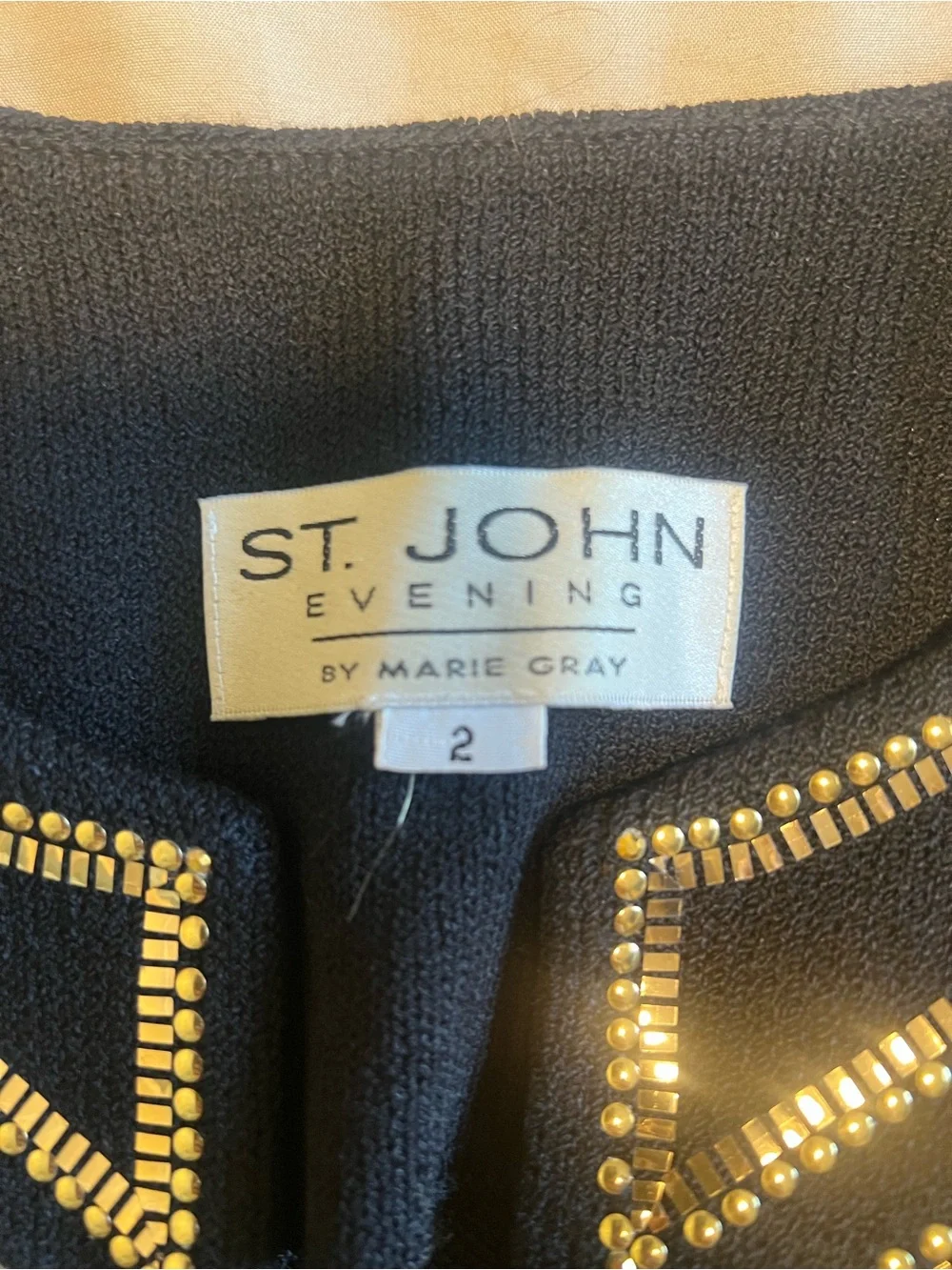 St. John Collection cropped black